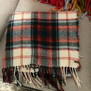 NWOT Eddie Bauer Plaid Scarf Wrap